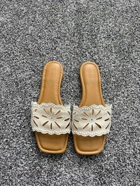 Copper Key Cream Floral Cutout Slide Sandals - Women